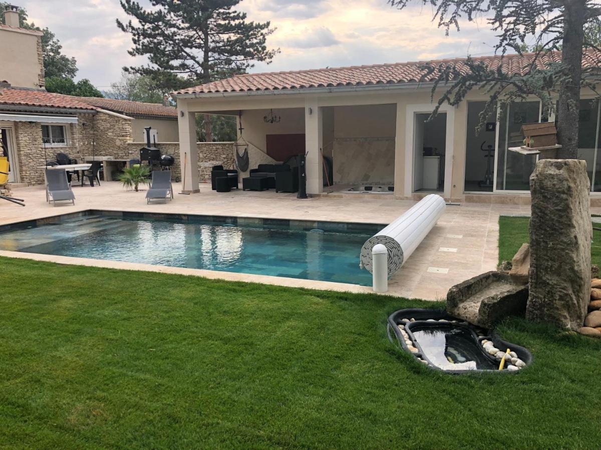 Au Milieu Des Piboules De Provence. Villa LʼIsle-sur-la-Sorgue Eksteriør billede
